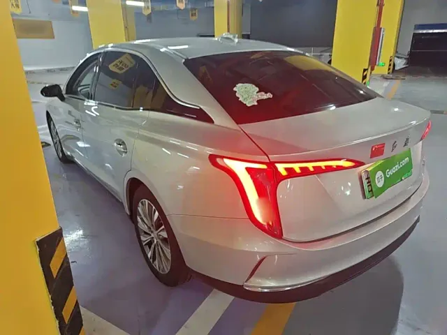 Hongqi E-QM5 — Фото автомобиля 4