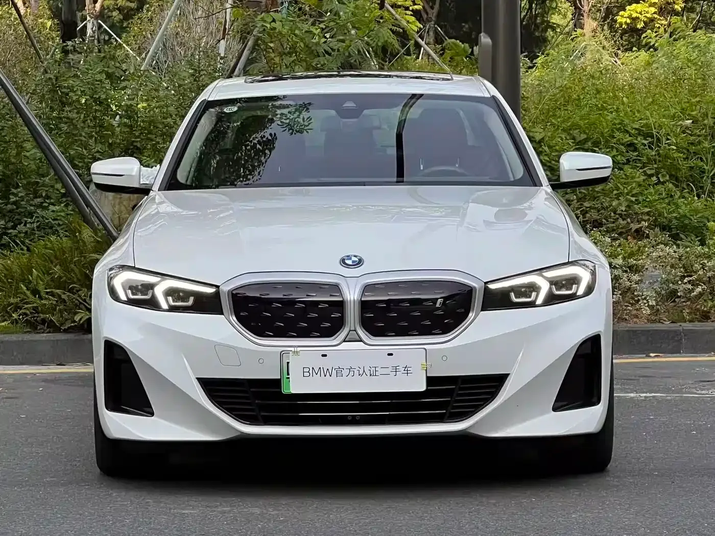 BMW BMW i3 2022 eDrive 35 L — Фото автомобиля 2