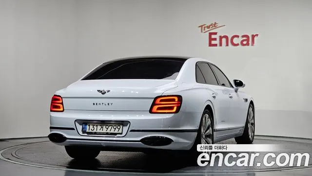 Bentley Flying Spur Generation 3 — Фото автомобиля 2