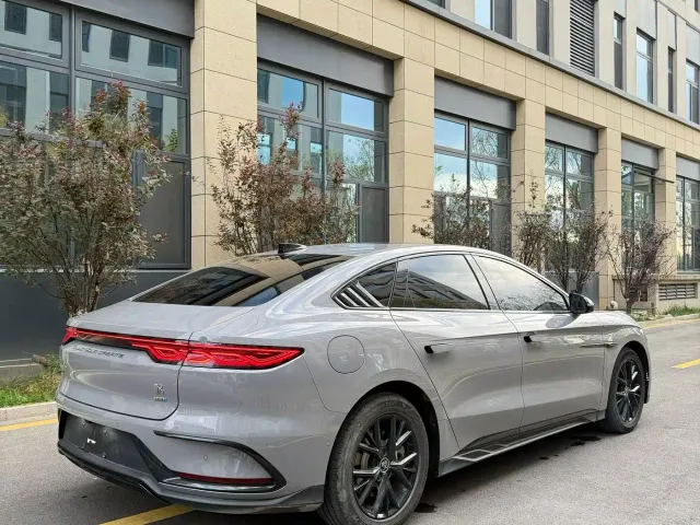 BYD Han — Фото автомобиля 9