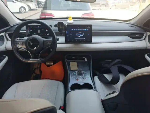 BYD Seal 05 DM-i — Фото автомобиля 9