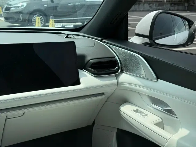 Xpeng G9 — Фото автомобиля 12