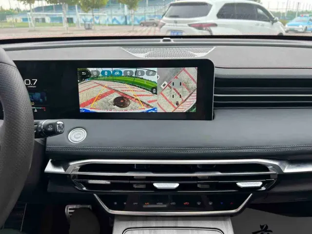 Jetour X70 Plus — Фото автомобиля 12