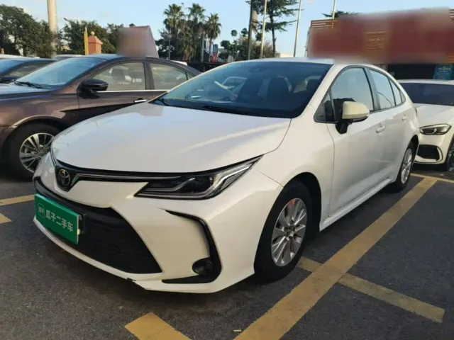 Фотография автомобиля — Toyota Corolla