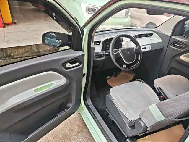 Wuling Hongguang Mini EV — Фото автомобиля 11