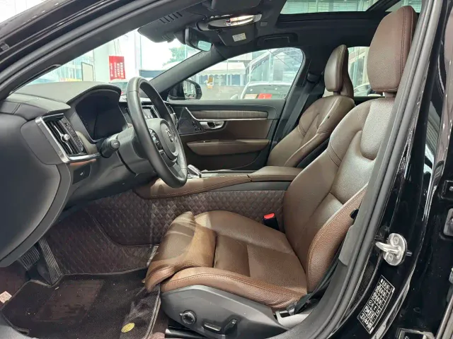 Volvo S90 — Фото автомобиля 5