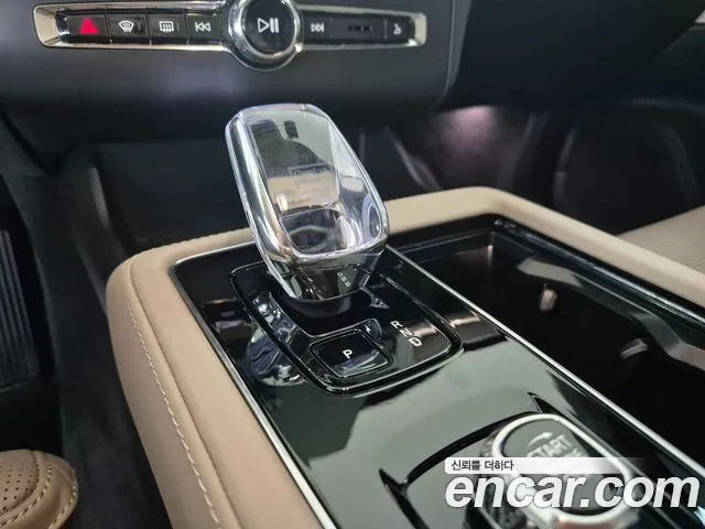 Volvo XC90 Generation 2 — Фото автомобиля 13