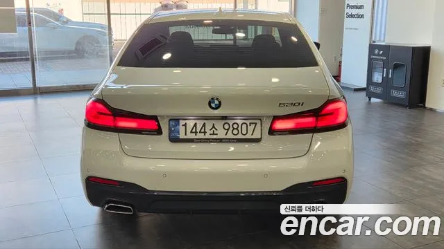 BMW 5 Series G30 — Фото автомобиля 4