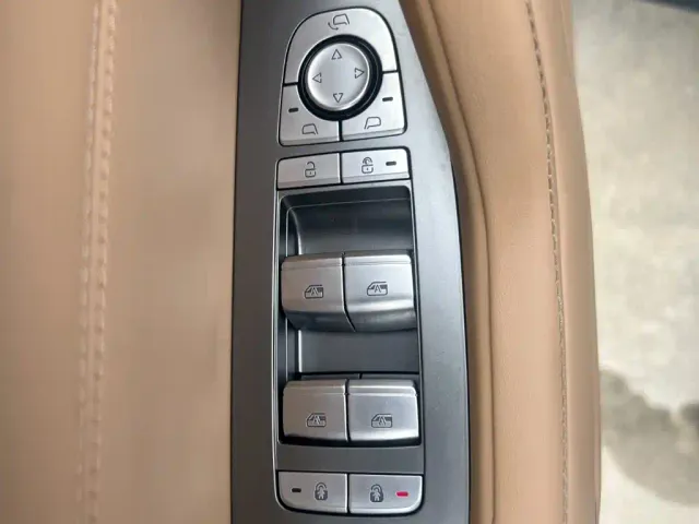 BYD FangChengBao Leopard 8 — Фото автомобиля 10