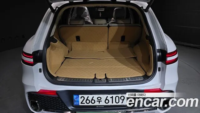 Genesis GV70 — Фото автомобиля 27