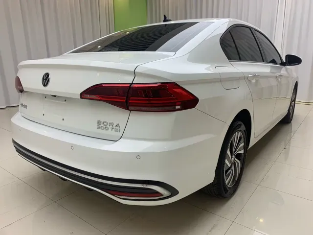 Volkswagen Bora — Фото автомобиля 4
