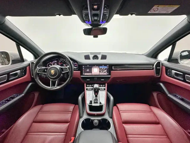 Porsche Cayenne — Фото автомобиля 20