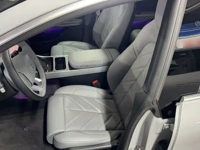 Nio ET5 Touring — Фото автомобиля 15