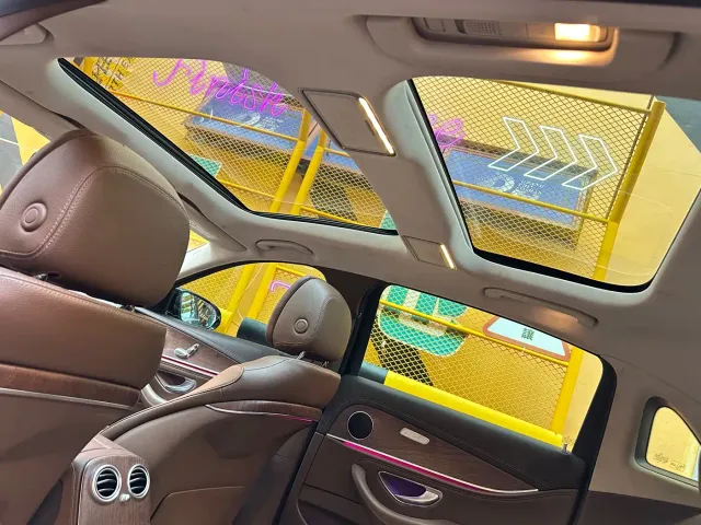 Mercedes-Benz E-Class — Фото автомобиля 8