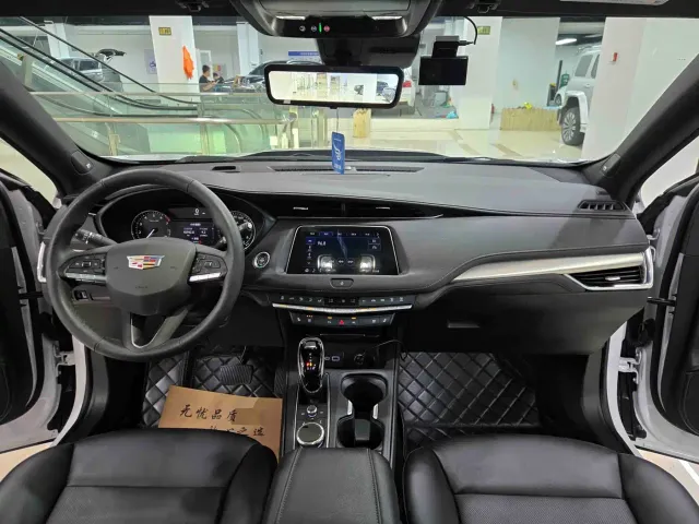 Cadillac XT4 — Фото автомобиля 7