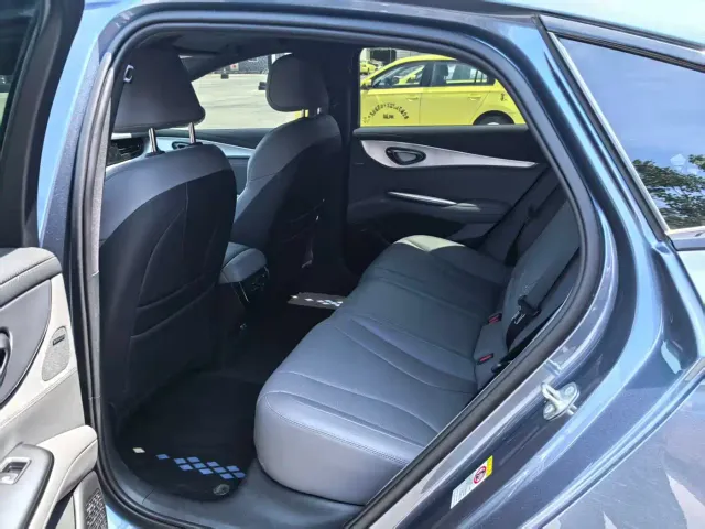 BYD Seal 07 DM-i — Фото автомобиля 6