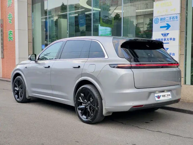 Li Auto L7 — Фото автомобиля 4