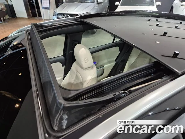 Mercedes-Benz EQA — Фото автомобиля 17