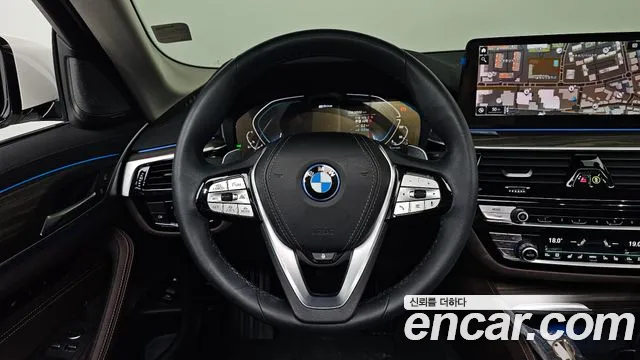 BMW 5 Series G30 — Фото автомобиля 13