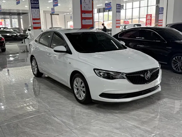 Buick Excelle — Фото автомобиля 3