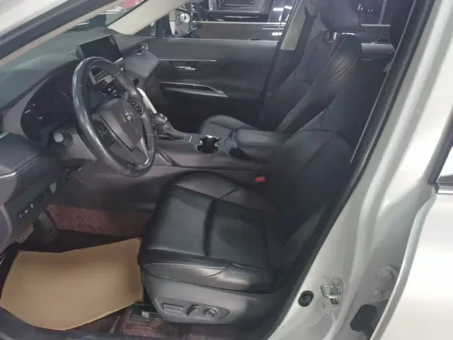 Toyota Harrier — Фото автомобиля 14