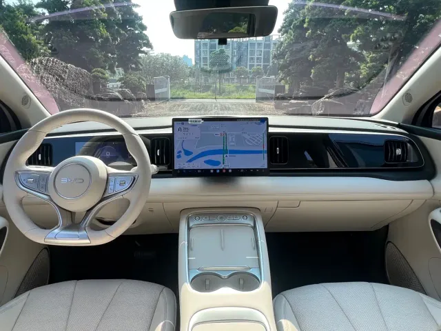 BYD Seal 05 DM-i — Фото автомобиля 13