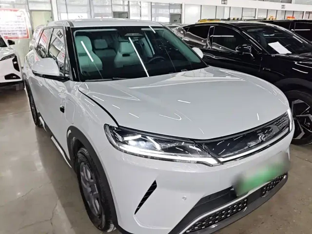 BYD Yuan UP — Фото автомобиля 3