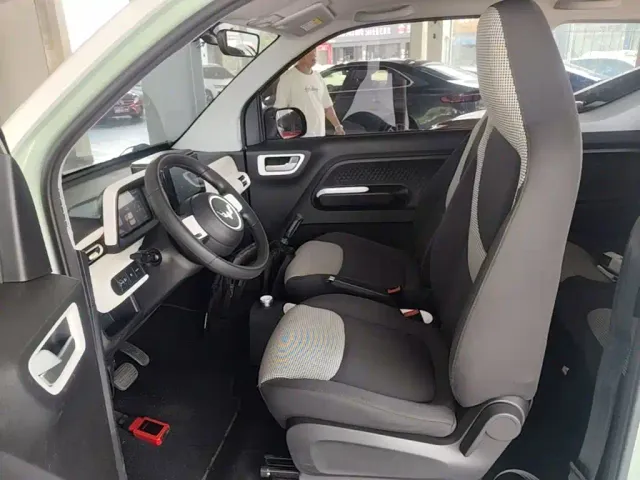 Wuling Hongguang Mini EV — Фото автомобиля 14
