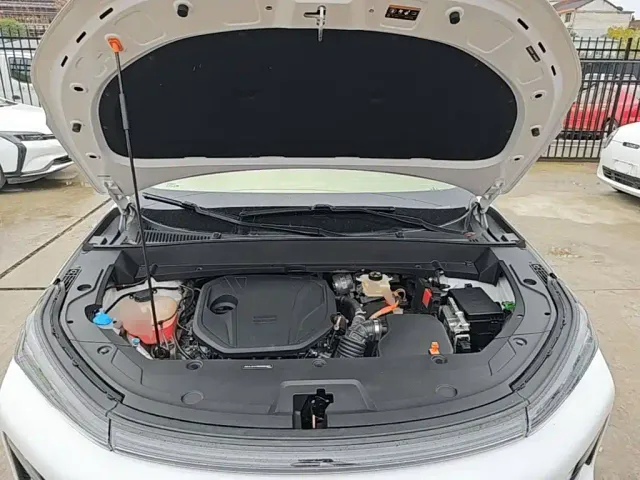 Geely Galaxy Starship 7 EM-i — Фото автомобиля 19