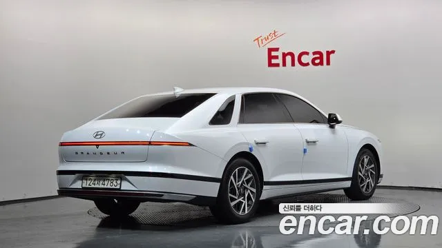Hyundai Grandeur — Фото автомобиля 2