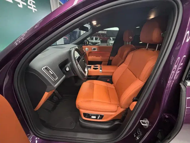 Li Auto L9 — Фото автомобиля 7