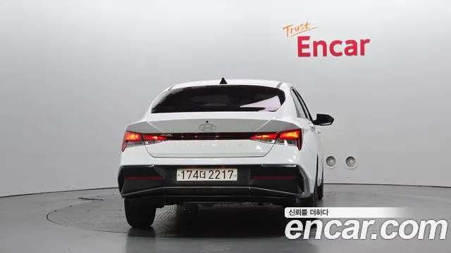 Hyundai AVANTE Новый Avante (CN7) — Фото автомобиля 4