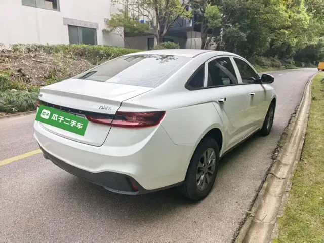 Geely Geometry A — Фото автомобиля 4