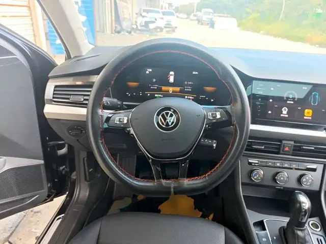 Volkswagen Lavida — Фото автомобиля 10