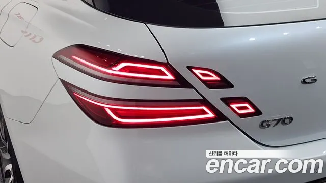 Genesis G70 — Фото автомобиля 23