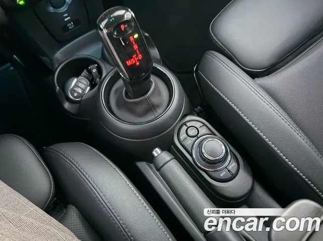 Mini Cooper — Фото автомобиля 8