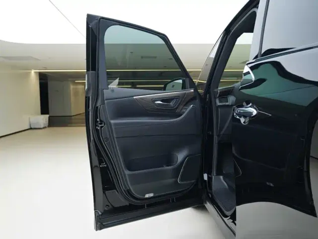 Toyota Alphard — Фото автомобиля 16