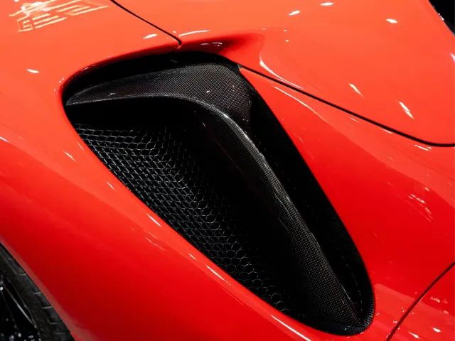 Ferrari SF90 — Фото автомобиля 10