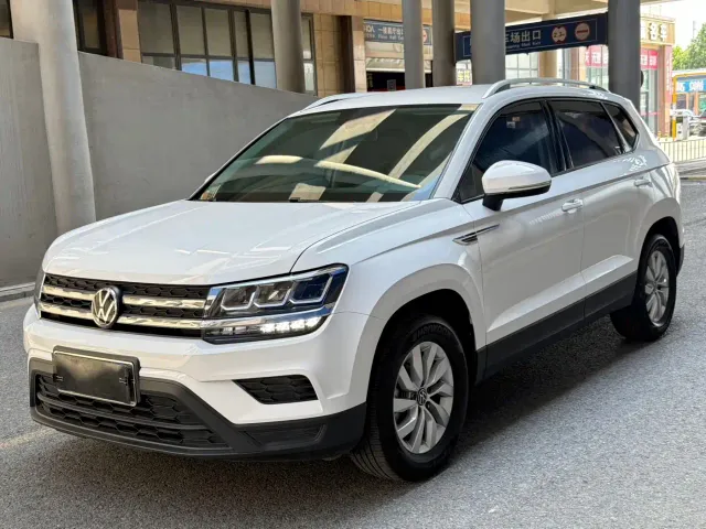 Фотография автомобиля — Volkswagen Tharu