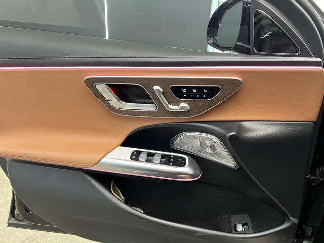 Mercedes-Benz E-Class — Фото автомобиля 11