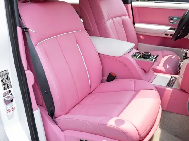 Rolls-Royce Phantom — Фото автомобиля 22