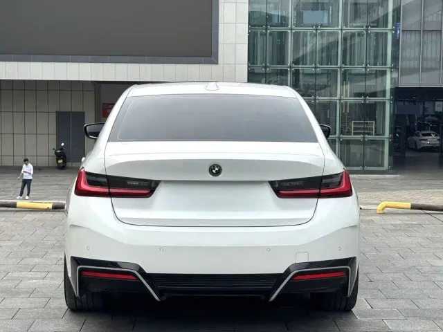 BMW i3 — Фото автомобиля 17