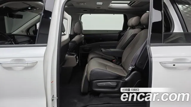 Kia Carnival 4th Gen — Фото автомобиля 18
