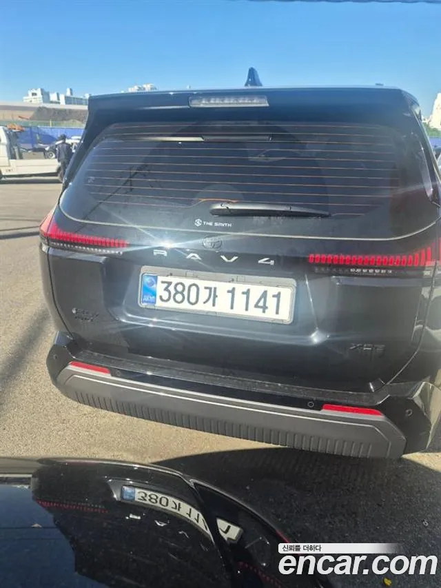 Toyota RAV4 — Фото автомобиля 2