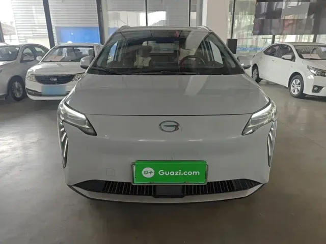GAC Aion Y — Фото автомобиля 2