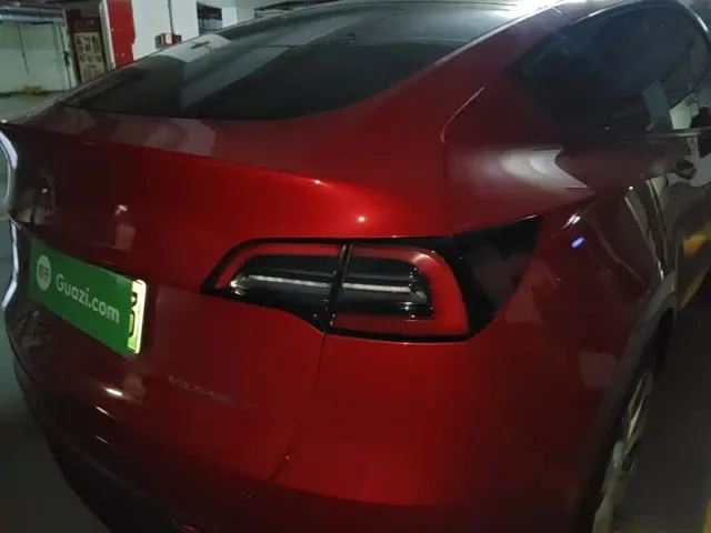 Tesla Model Y — Фото автомобиля 7
