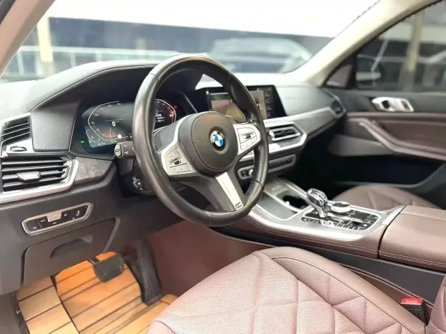 BMW X5 — Фото автомобиля 4