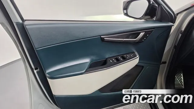 Kia EV6 Новый EV6 Standard 2WD — Фото автомобиля 6
