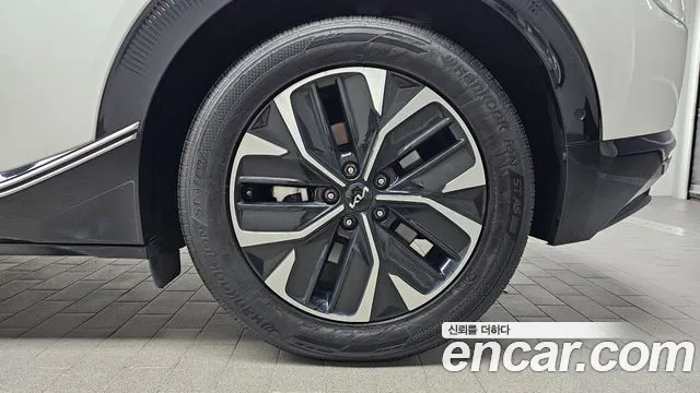 Kia EV6 — Фото автомобиля 20