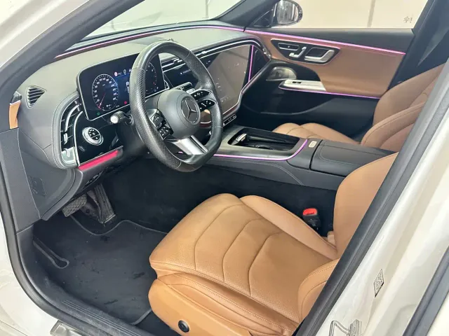 Mercedes-Benz E-Class — Фото автомобиля 12